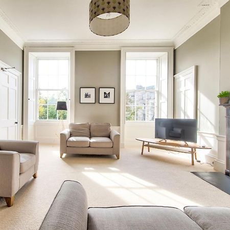 Joivy Bright & Spacious Apt In Stockbridge Единбург Екстериор снимка